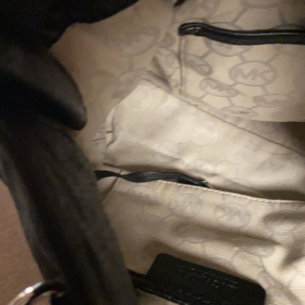 Michael Michael Kors Hamilton Leather Tote - Picture 14 of 15